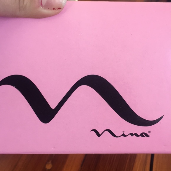 Nina Gold Prom Heels! - Picture 4 of 5